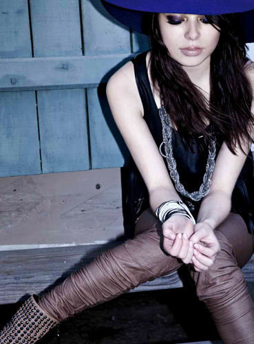 http://www.monicaschweiger.com/files/gimgs/7_kurv-magazineheidi-gibbs-5.jpg